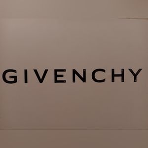 Givenchy Antigona-Med Pouch